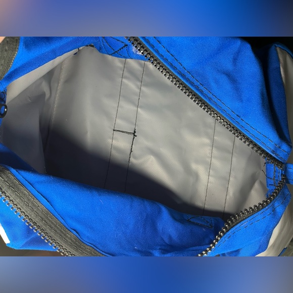 Duffel bag - Picture 8 of 11